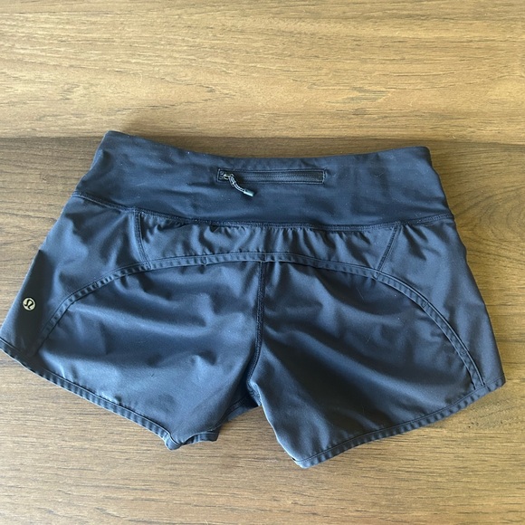 Lululemon Run Times Short *4-way Stretch 4" Black Size 4 - Picture 7 of 11